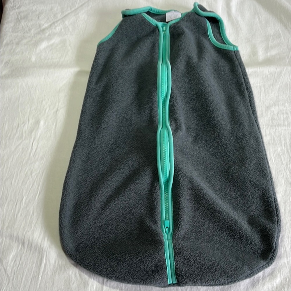 0-6M Cozy Gray and Green fleece sleep sack